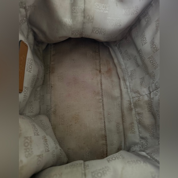 Michael Kor's purse - Picture 10 of 12